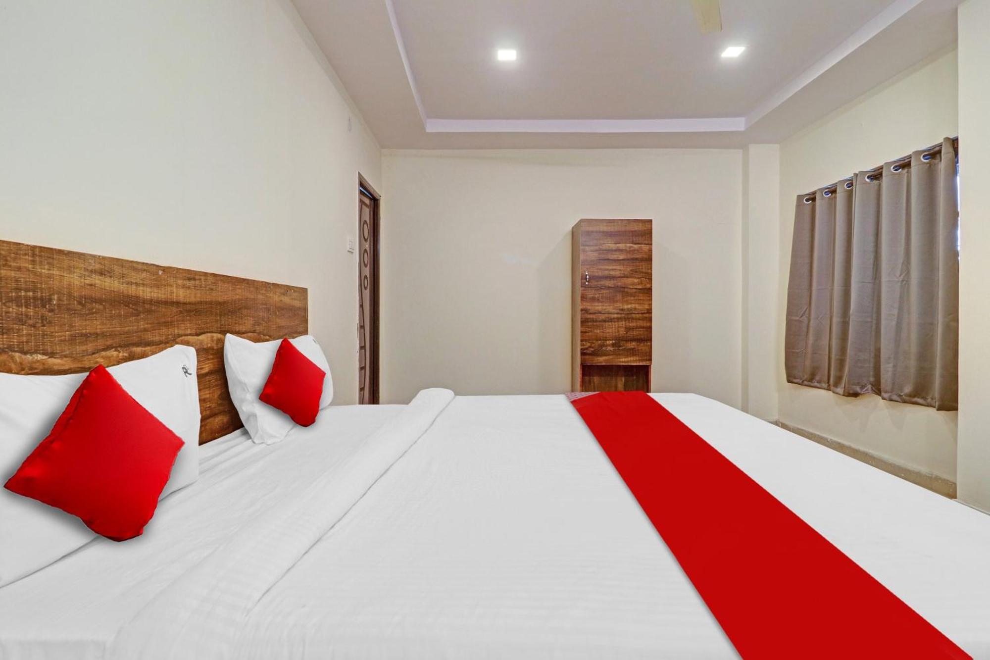 Hotel O R Square Inn Гайдарабад Екстер'єр фото